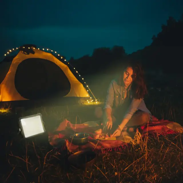Solar Camping Light 7200mah - Green Lion5445